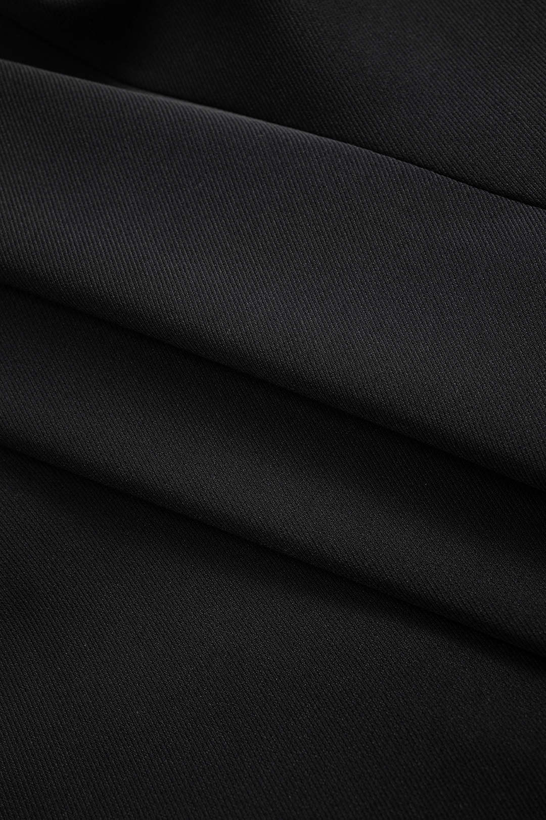 Wiesława | Czarna marynarka z koronkowymi mankietami